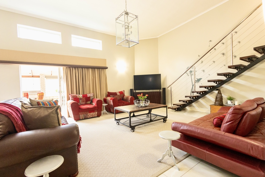4 Bedroom Property for Sale in Sonstraal Heights Western Cape